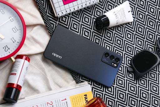 OPPO Reno6 5G (Dok. OPPO)