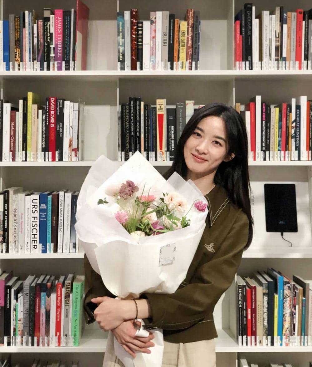 Lee Chung Ah (instagram.com/leechungah)