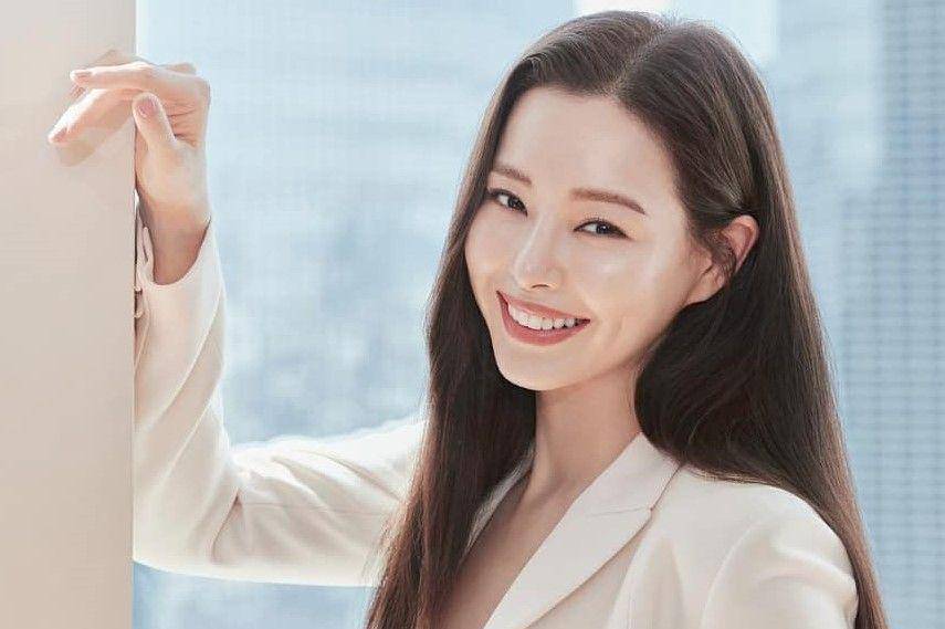 Honey Lee (instagram.com/honey_lee32)