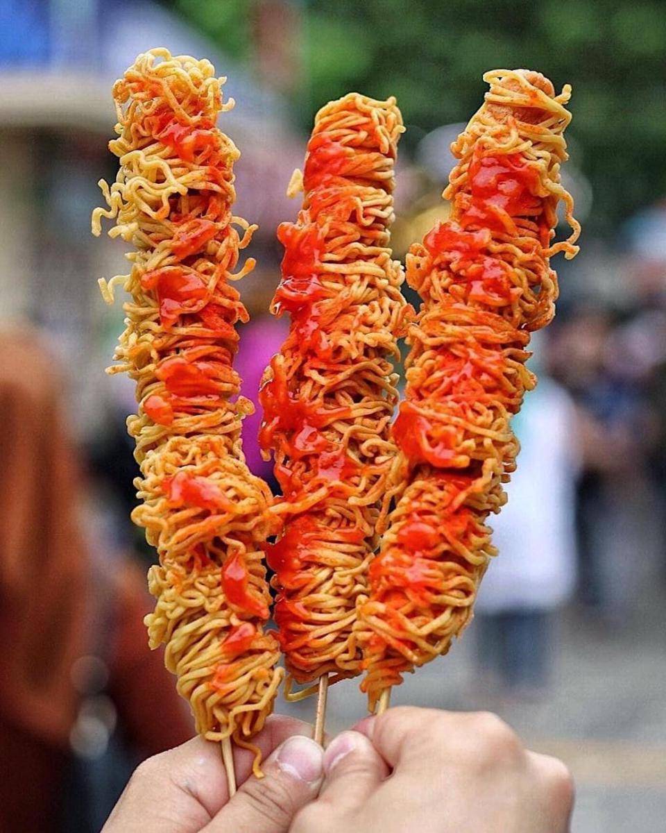 Sate mie (instagram.com/eatwithkoko)