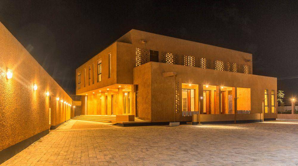 masjid Abijo di Nigeria (archdaily.com)