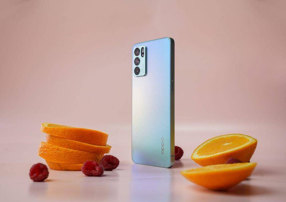 OPPO Reno6 5G (Dok.OPPO)