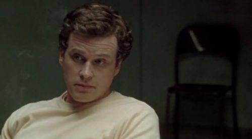cuplikan adegan dalam film The Riverman yang diperankan Cary Elwes (dok. Fox Television Studios/The Riverman)
