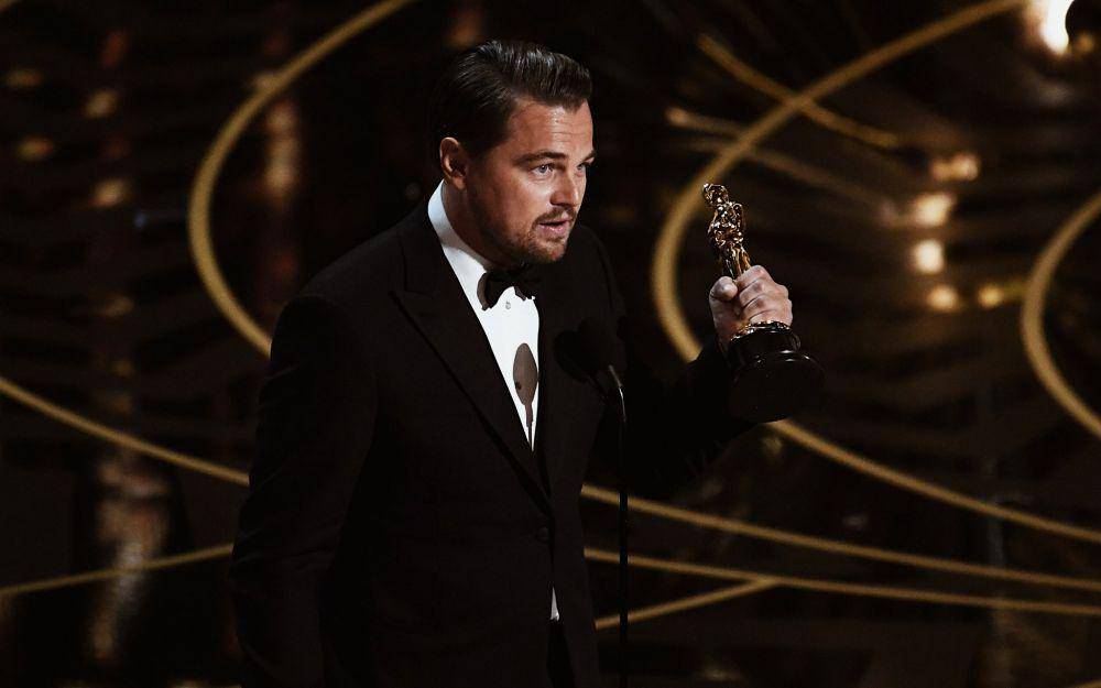 Leonardo DiCaprio (twitter.com/badpostleonardo)