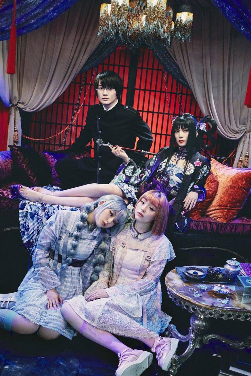 Para pemeran film Xxxholic (twitter.com/kamiki_official)