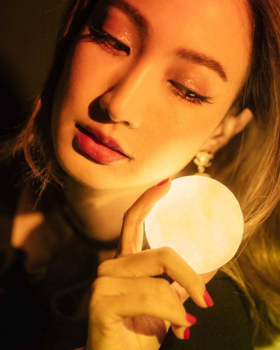 potret Taew Natapohn (instagram.com/taewaew_natapohn)