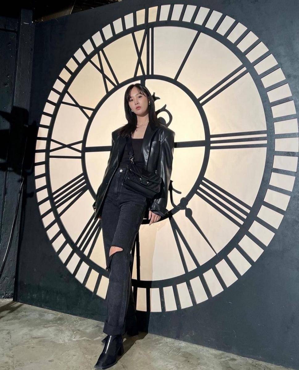 Yuri SNSD (instagram.com/yulyulk)