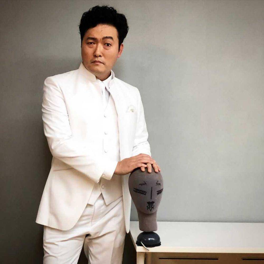 Lee Jun Hyeok dalam KDrama Mystic Pop-up Bar (instagram.com/junhyeok.lee.393)