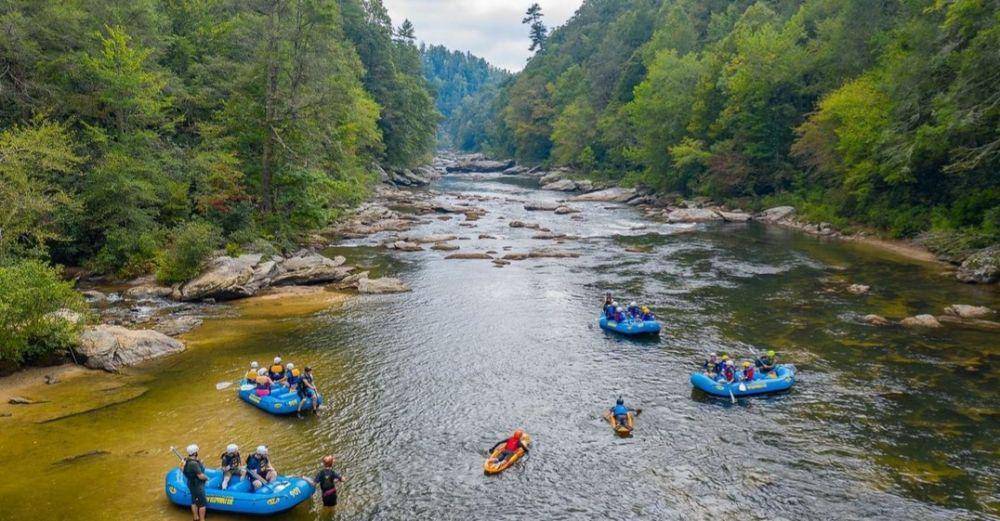 Sungai Chattooga, North Carolina (instagram.com/wildwaterltd)