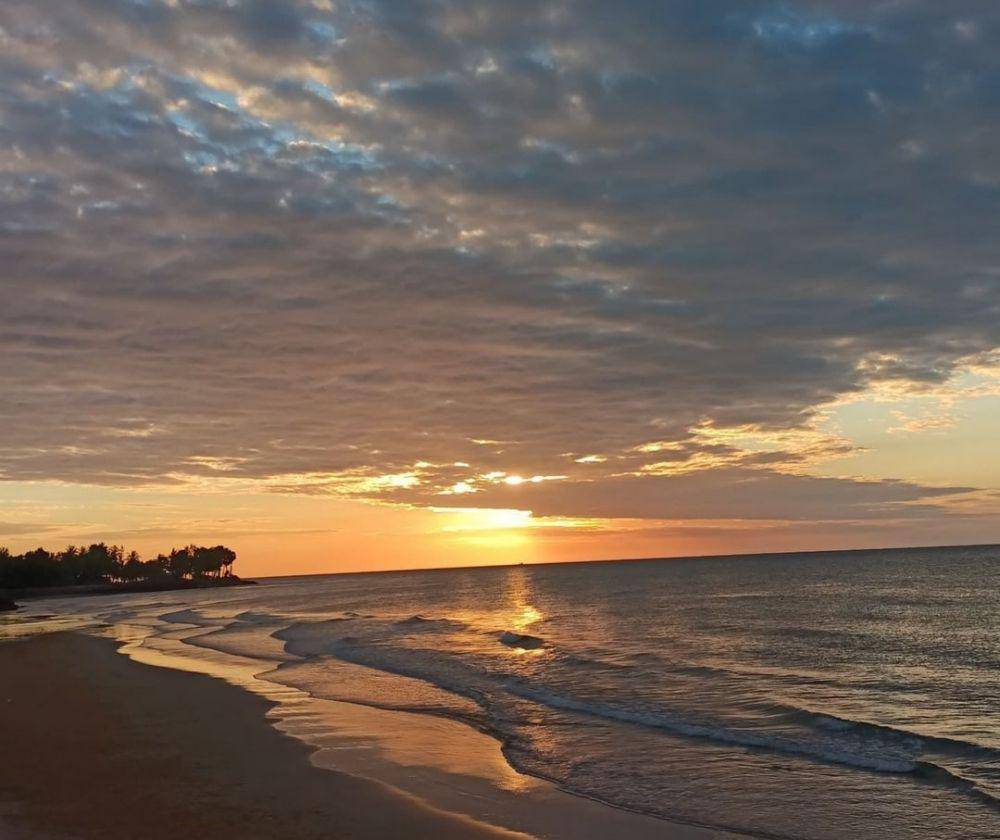 Pantai Slopeng (instagram.com/rizal_mh_)