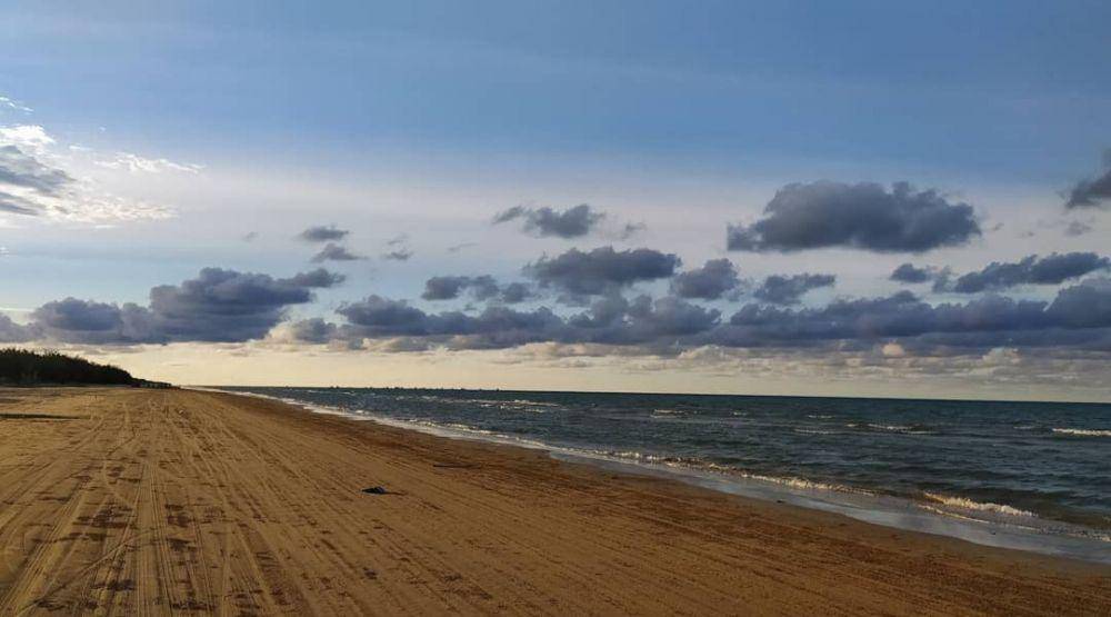 Pantai Lombang (instagram.com/riskaaulia)