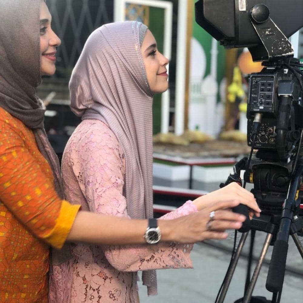 Ayu Azhari dan Isabel (instagram.com/ayukhadijahazhari)