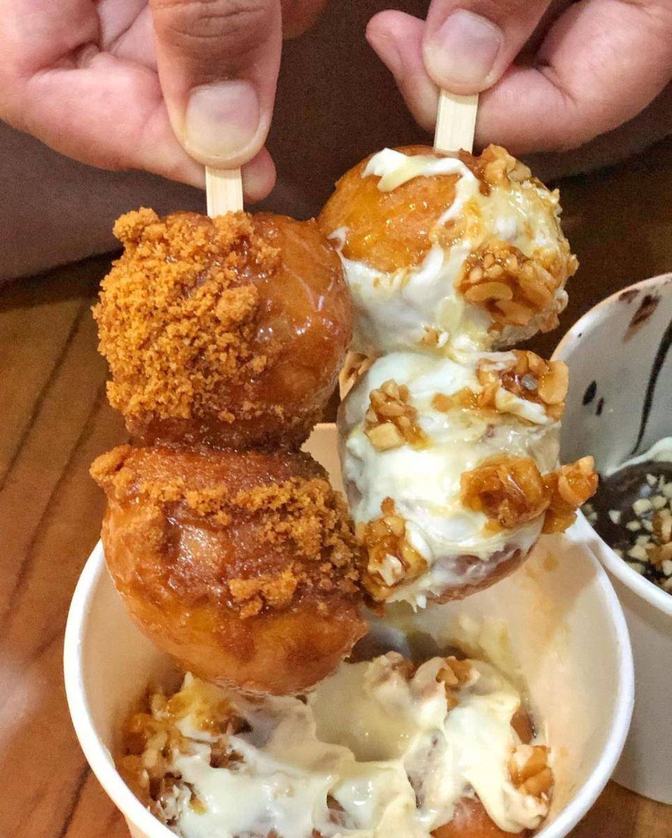 ilustrasi kudapan ela greek doughnut (instagram.com/masclink_kulineran)