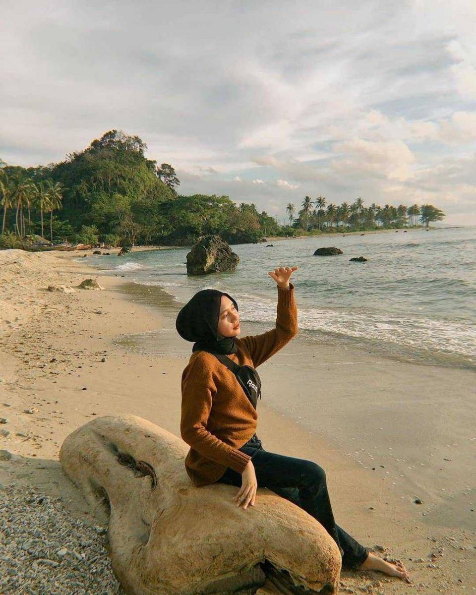 Pantai Tanjung Lesung (instagram.com/pandeglanghits.id)