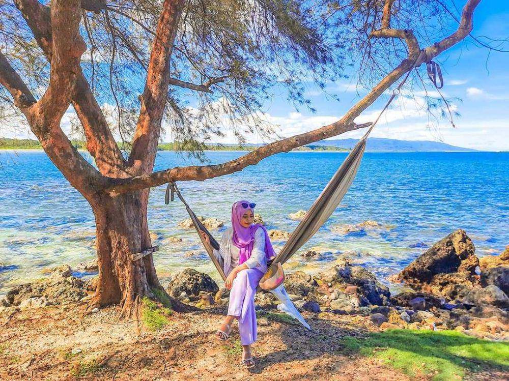 Pantai Tanjung Lesung (instagram.com/puji.astutik.0909)