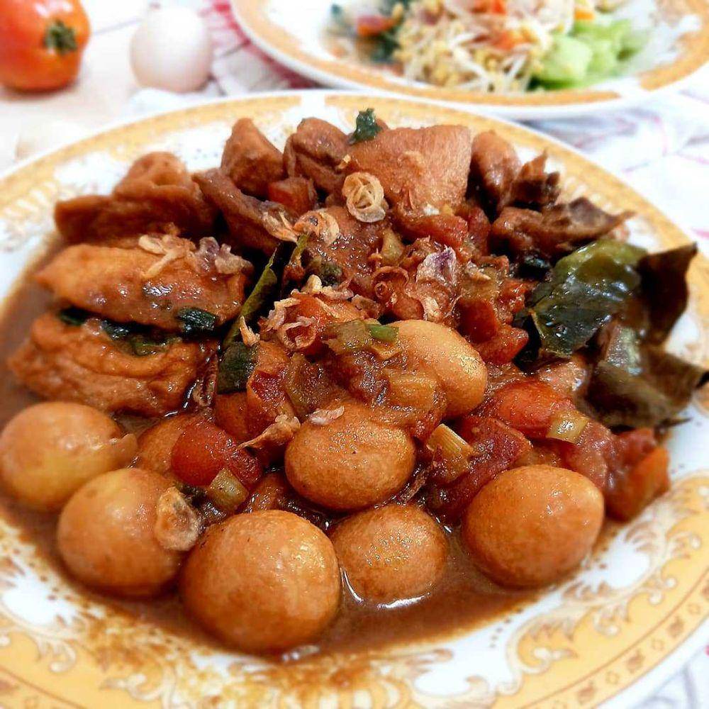 semur telur puyuh (instagram.com/bunda_audyica)