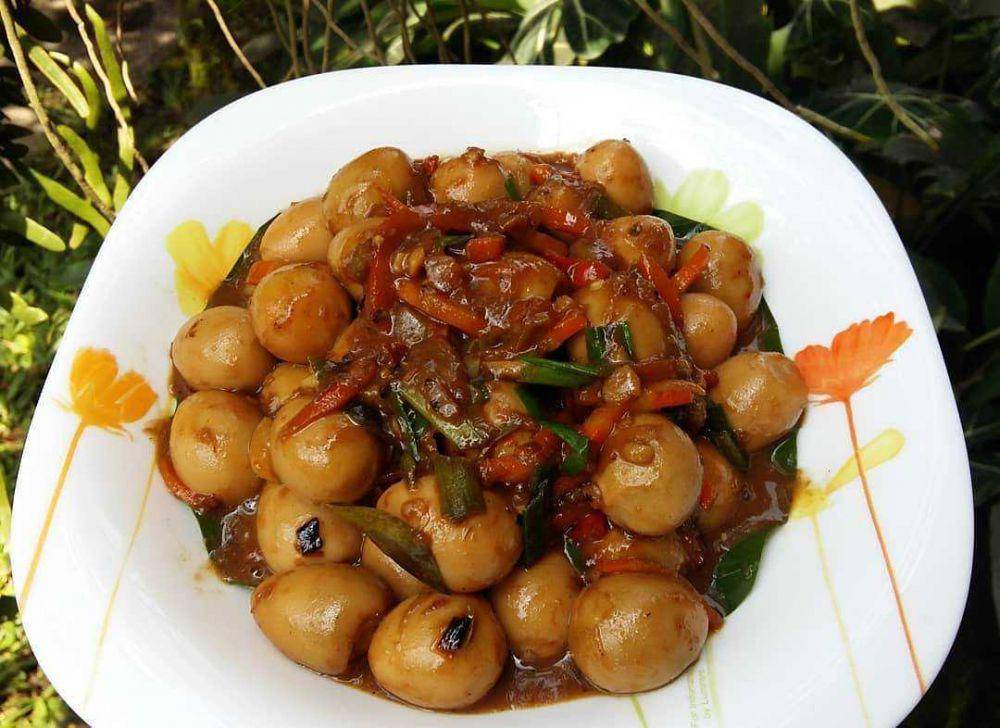 semur telur puyuh (instagram.com/resepanekamasakan)