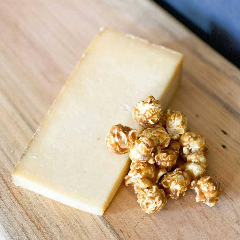 cheddar cheese (instagram.com/formaggiokitchen)