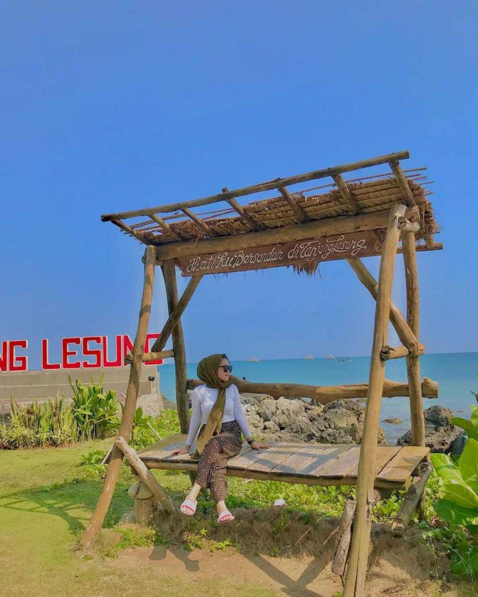 Pantai Tanjung Lesung (instagram.com/amliarita11)