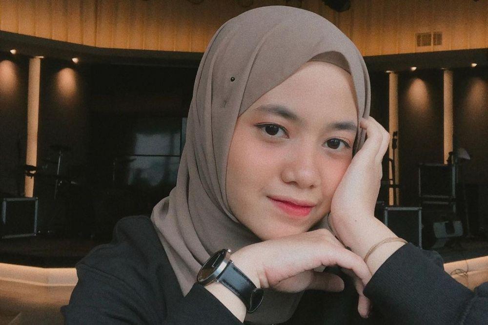 5 Fakta Kolaborasi Hanin Dhiya dan Ahmad Dhani, Syahdu Banget!