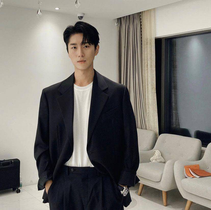 potret Park Yeon Woo (instagram.com/yvvoopark)