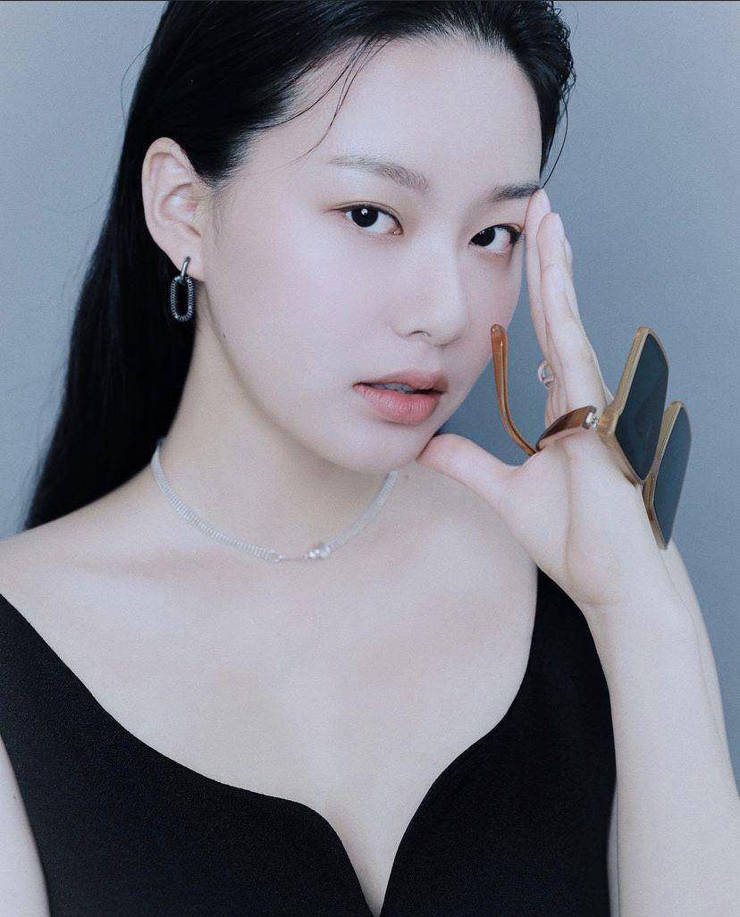 potret Park Yoo Na (instagram.com/youna_1997)