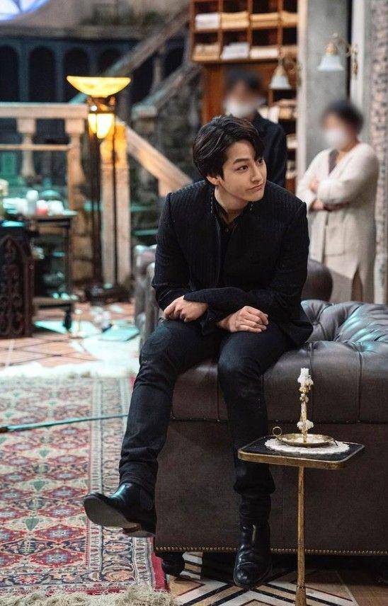 Kim Bum (instagram.com/k.kboem)