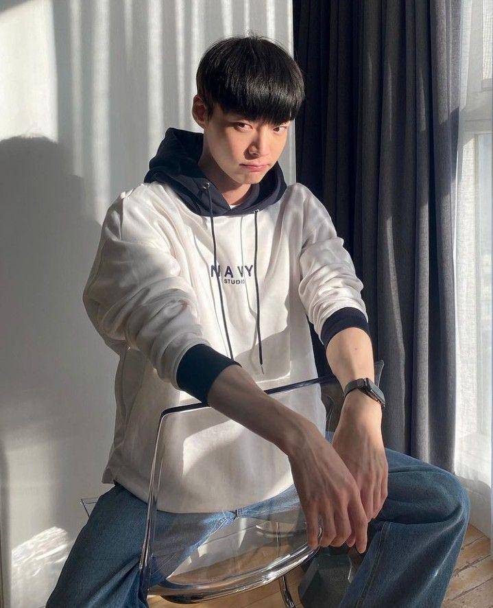 Ahn Jae Hyun (instagram.com/aagbanjh)