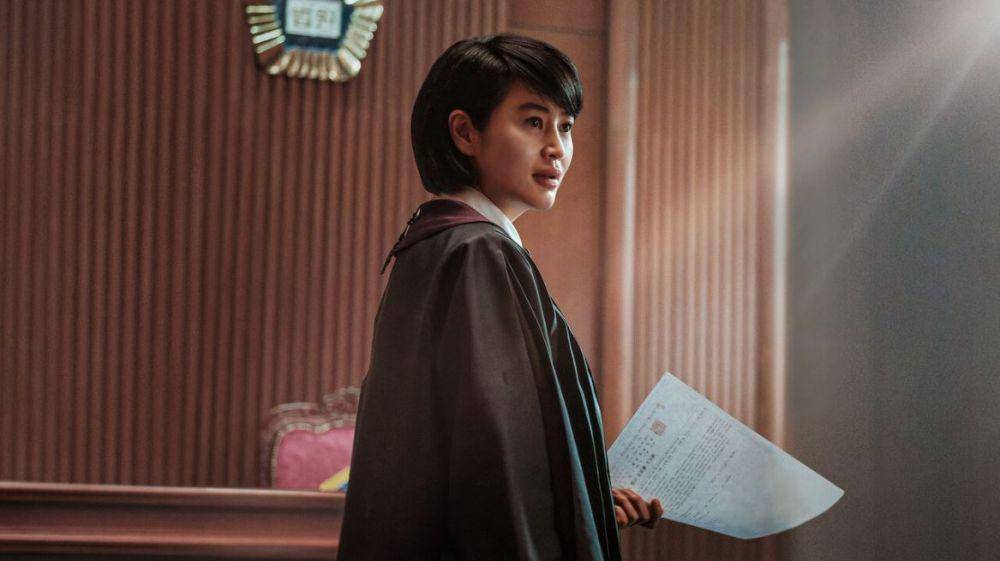 Kim Hye Soo di KDrama Juvenile Justice (netflix.com)