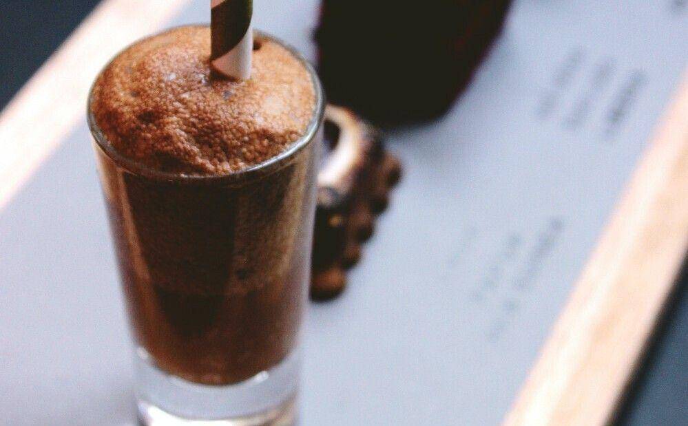 ilustrasi salted caramel mudslide (pexels.com/Madison Inouye)