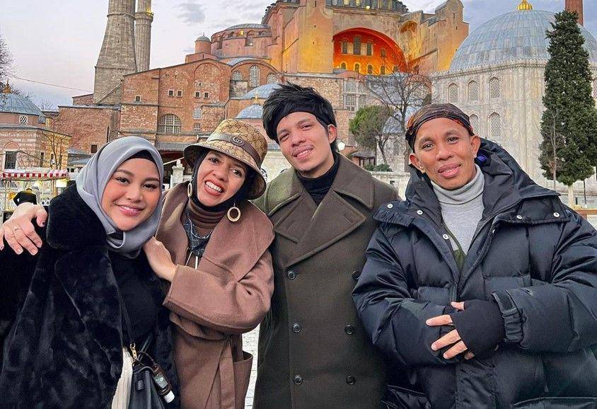 potret Aurel Hermansyah dan keluarga (instagram.com/genhalilintar)