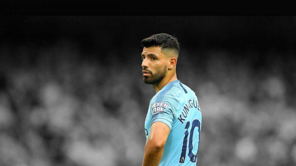 Sergio Aguero mengenakan nomor 10 saat membela Manchester City di Premier League dan Liga Champions. (mancity.com)