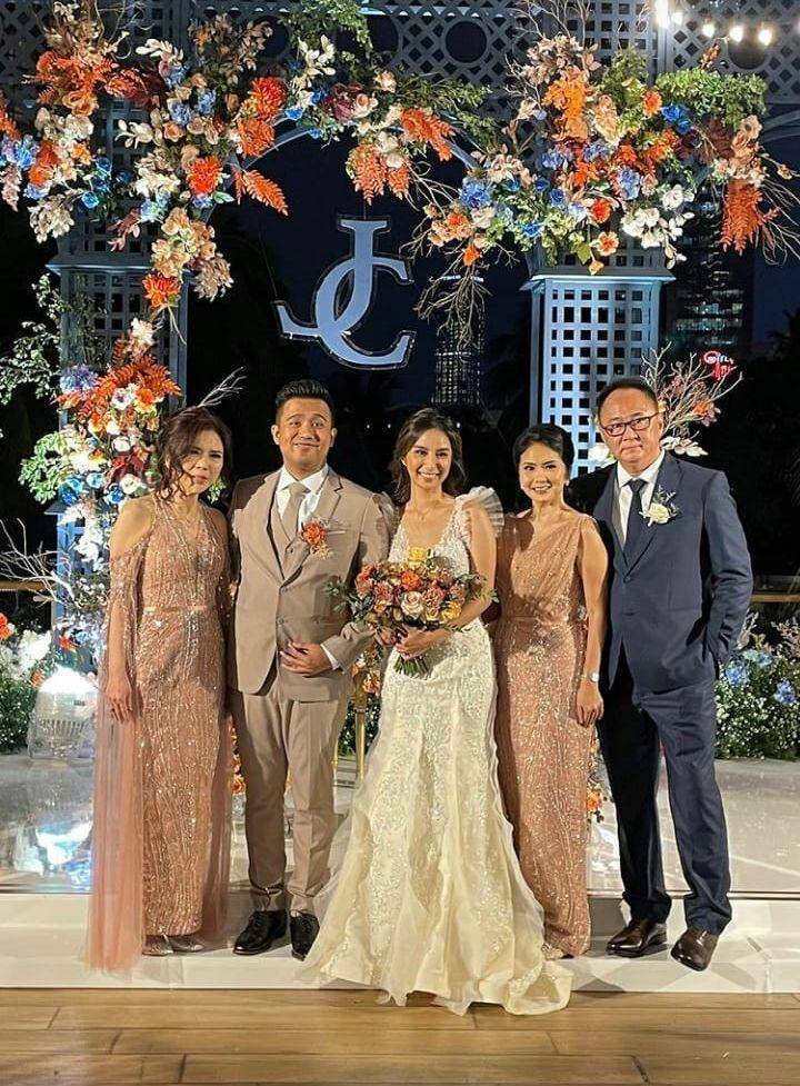 Resepsi Joshua Suherman dan Clairine Clay. (Instagram.com/amoretti_awp)