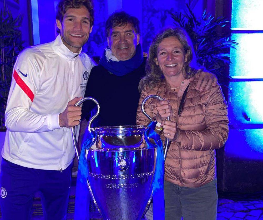 potret Marcos Alonso bersama kedua orangtuanya (instagram.com/marcosalonso28)
