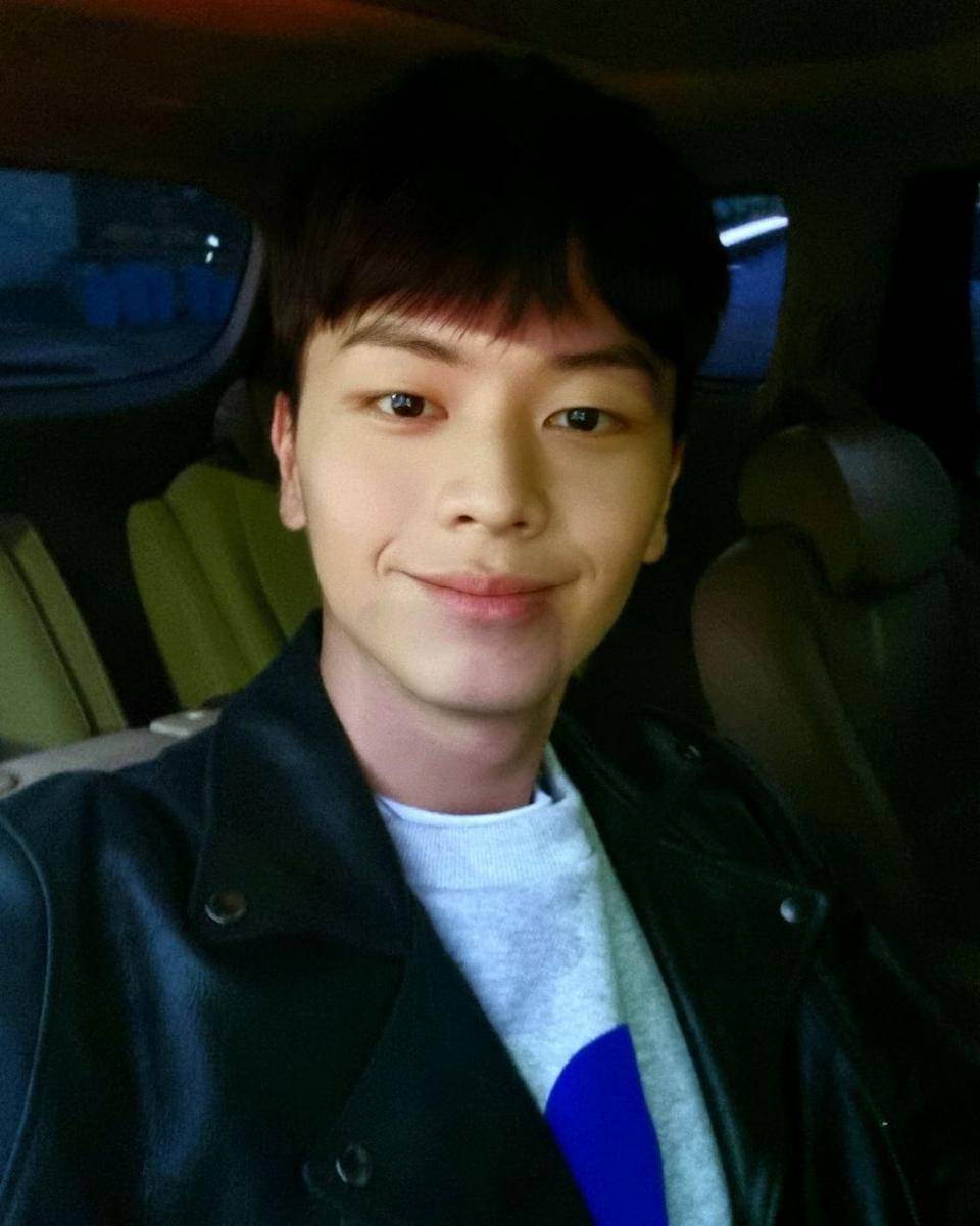 Yook Sungjae BTOB (instagram.com/yook_can_do_it)