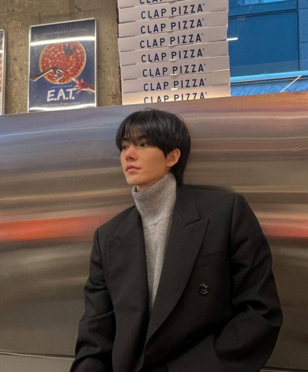 Hyunjun Hur (instagram.com/hyun.jxx0_p)