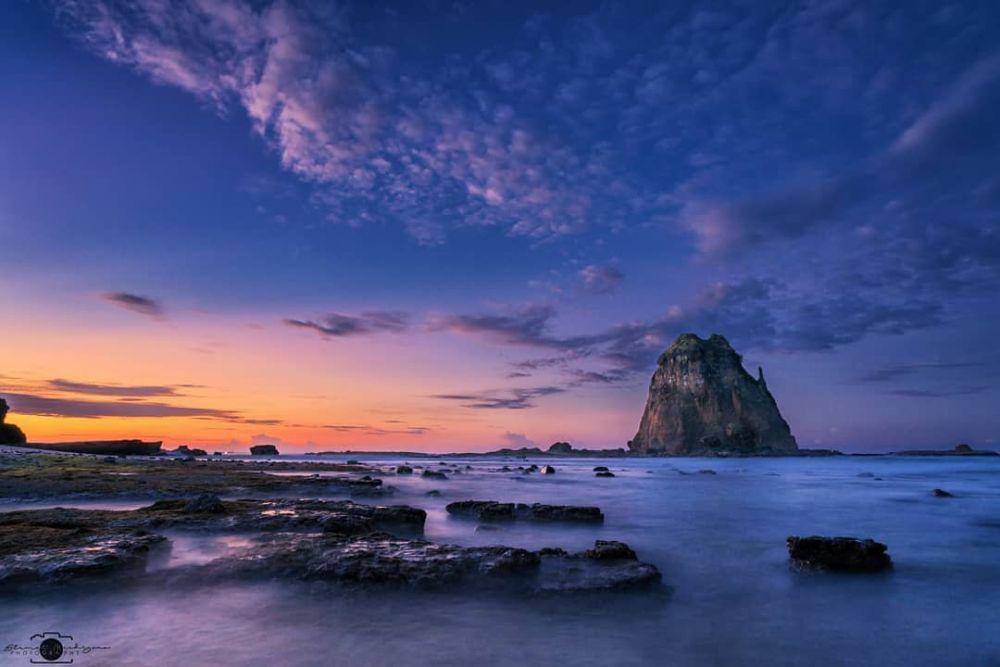 Pantai Tanjung Papuma (instagram.com/holidaystartsnow)