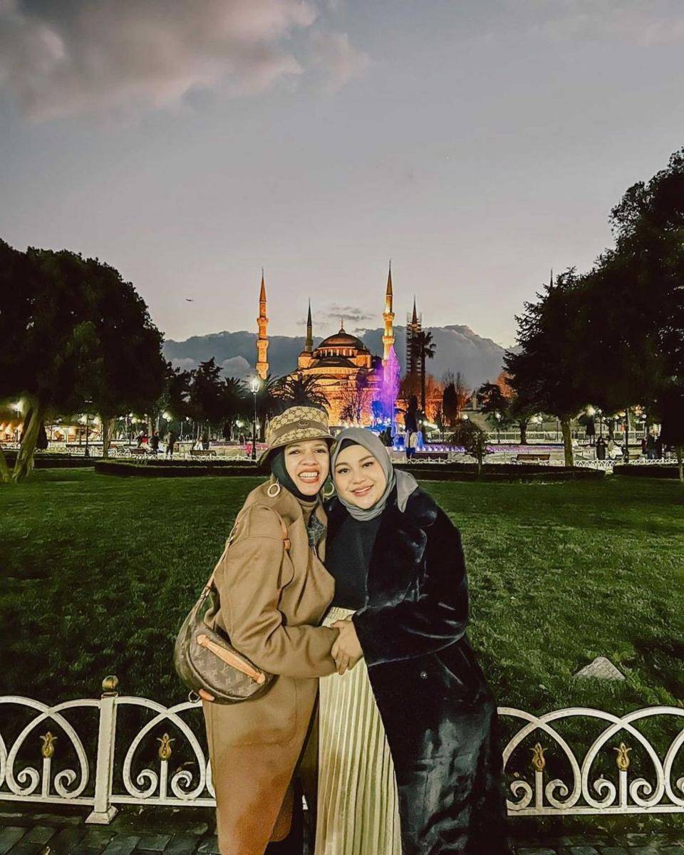 Aurel Hermansyah bareng Krisdayanti, Ashanty, dan Geni Faruk (Instagram.com/genifaruk/)