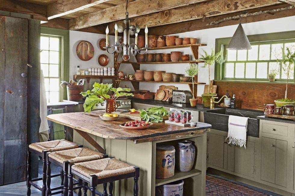 Desain Kitchen Set Bergaya Rustic (countryliving.com)