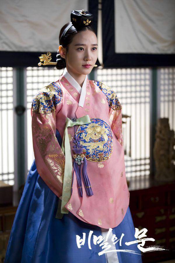 Putri Hyegyeong, istri Putra Mahkota Sado (dok. SBS/Secret Door)