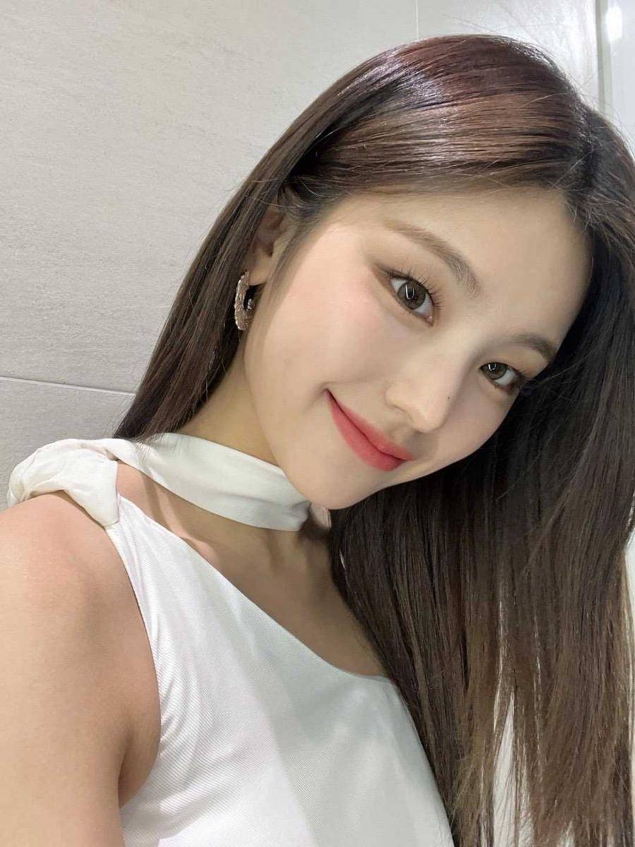 Yeji ITZY (twitter.com/ITZYofficial)