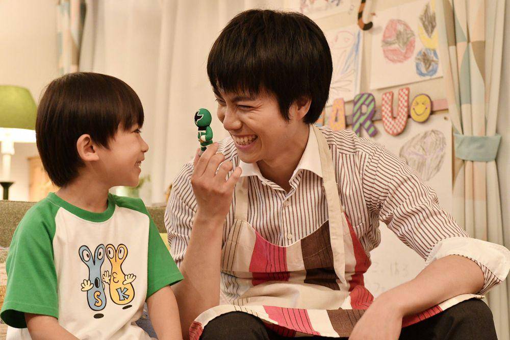 Cuplikan adegan dorama Kazoku Boshuu Shimasu (twitter.com/kazoku_tbs)