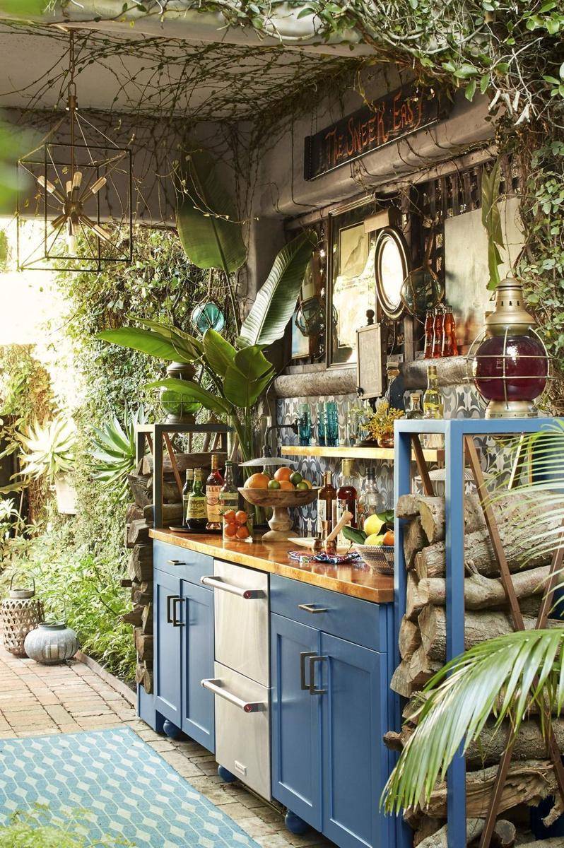 Desain Kitchen Set Bergaya Rustic (housebeautiful.com)