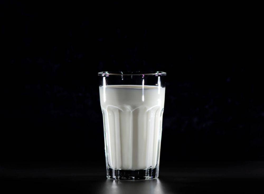 ilustrasi susu (pexels.com/Alexas Fotos)