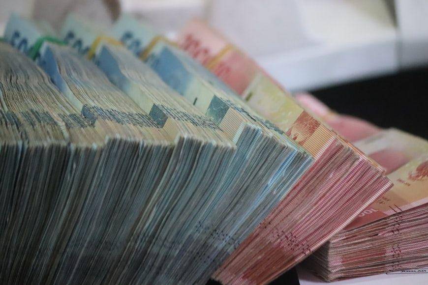 Ilustrasi finansial matang (Unsplash/Mufid Majnun)
