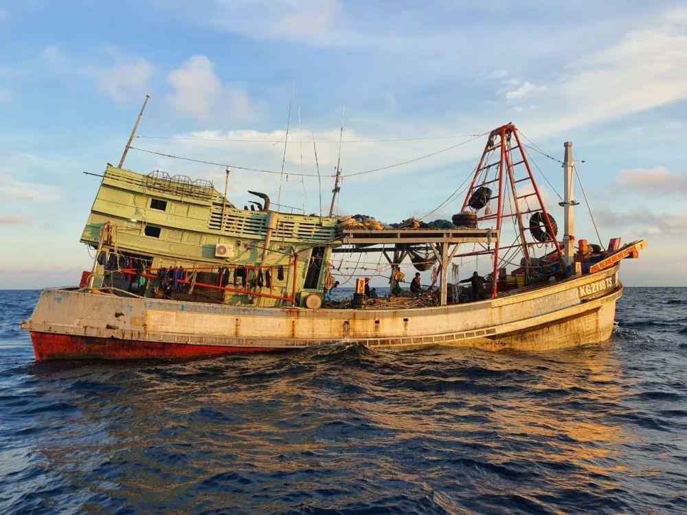 Bakamla Tangkap Kapal Nelayan Vietnam yang Curi Ikan 2 Ton di Natuna