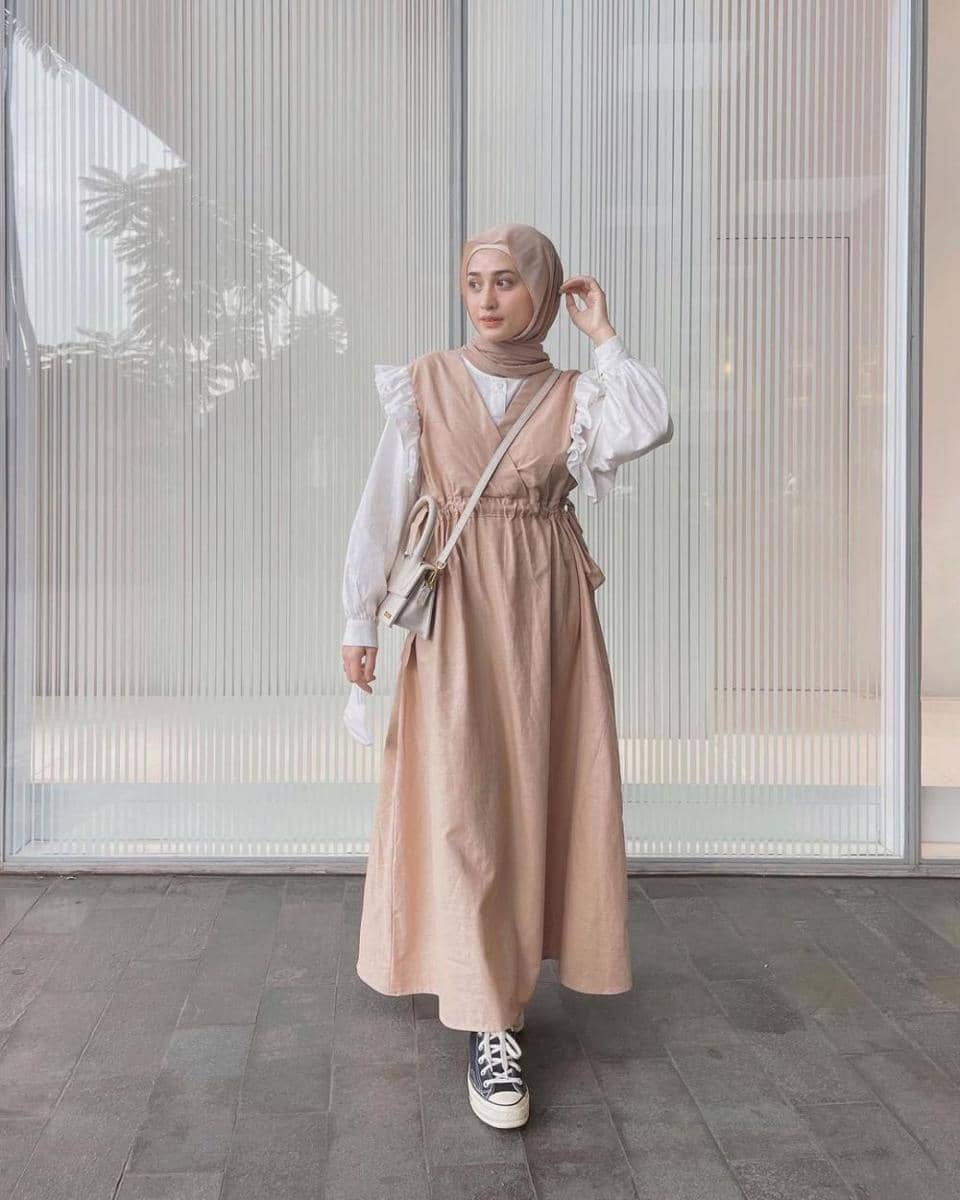 dress ala Helmi Nursifah (instagram.com/helminursifah)