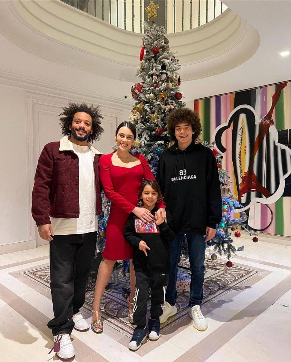 potret Marcelo bersama keluarganya di hari Natal (instagram.com/marcelotwelve)