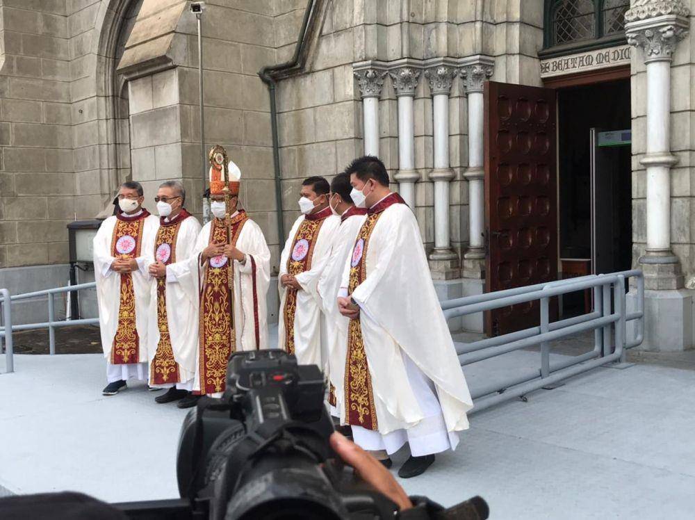 Suasana Natal di Gereja Katedral (IDN Times/Teatrika Handiko Putri)