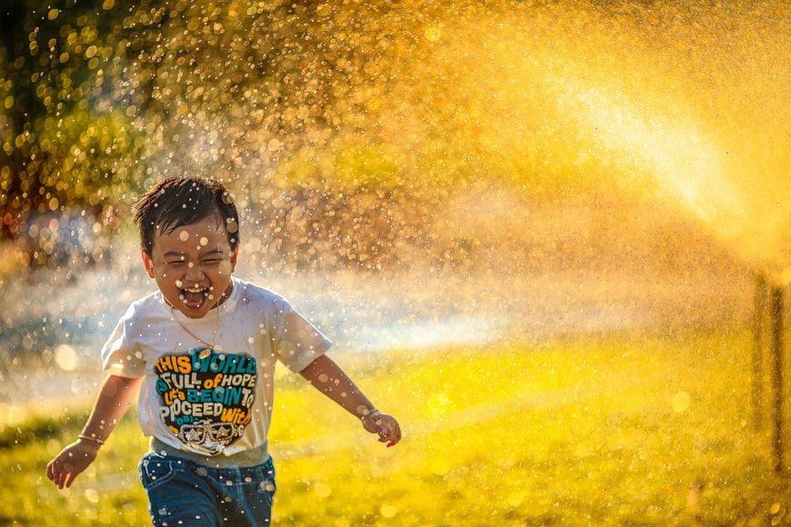 5 Perbedaan antara Anak Aktif dan Hiperaktif, Sering Terkecoh!